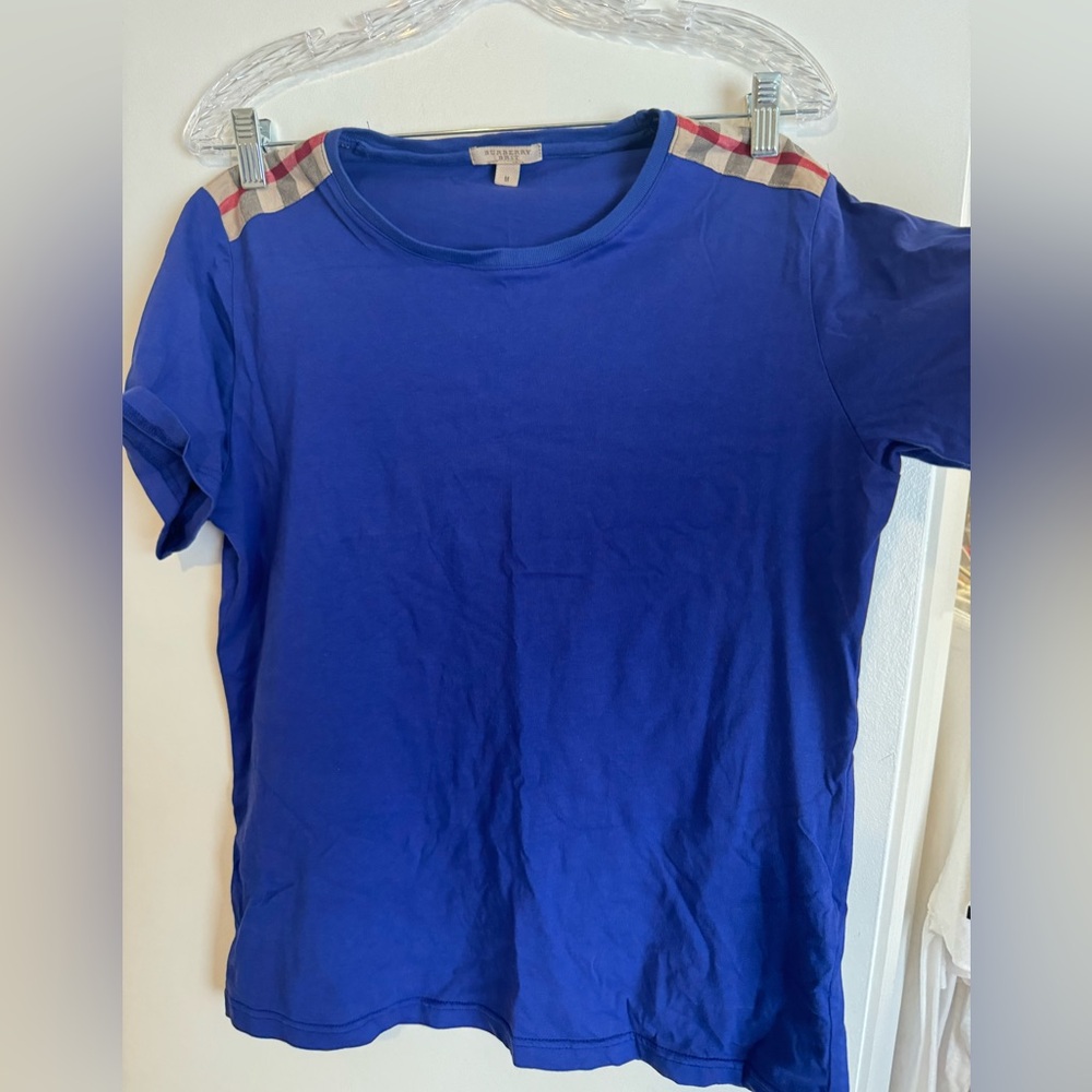 T-shirt original Burberry T-shirt blue size M in perfect condition